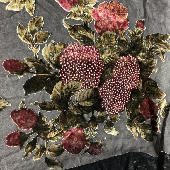 ROSE Victorian-style Beaded Square Floral Shawl SO NICE! - Picture 3 of 11